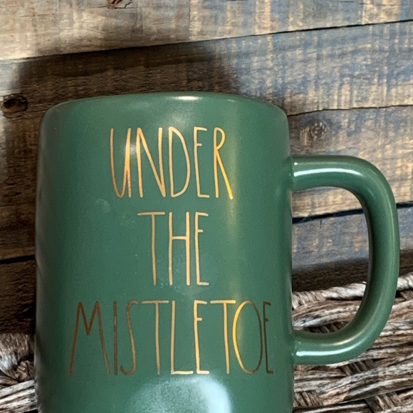 🌟2/$20 item (mix & match)🌟 Rae Dunn under the mistletoe mug - Picture 2 of 2